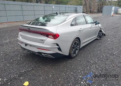 2021 Kia K5 Gt-Line z USA, uszkodzony, nr VIN 5XXG64J20MG065326